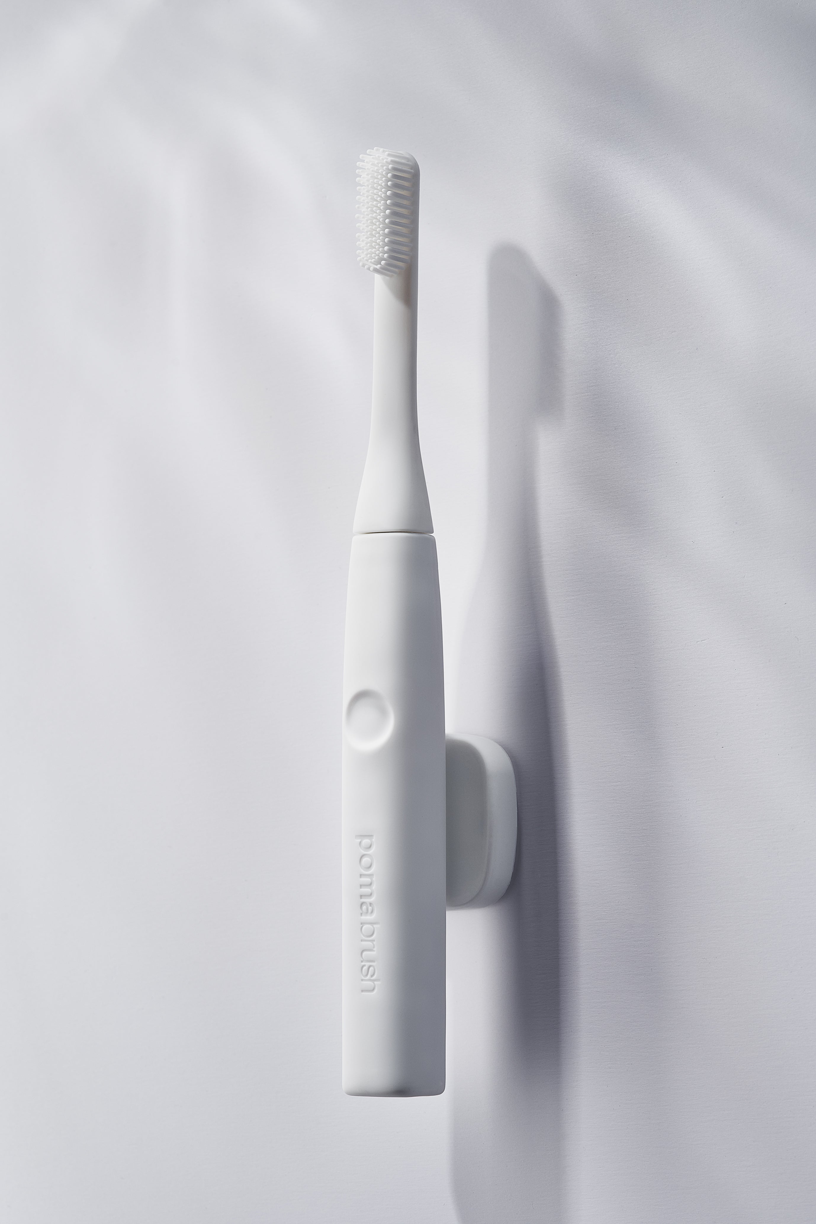 Pomaclip - Magnetic Toothbrush Holder - White